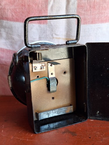 Militaria WW2 Lampada Lanterna FATRA da Segnalazione FUNZIONANTE No Elmetto - Picture 6 of 12