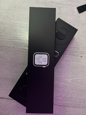 Apple Watch Series 4 40mm Silver Aluminium Case  Nike