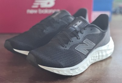 Men s Size 10.5 New Balance Fresh Foam Arishi v4 Black Black MARIS2ZL New In Box