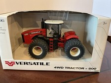 2013 Ertl 1/32 Scale Versatile 500 4WD Diecast Collectible Tractor