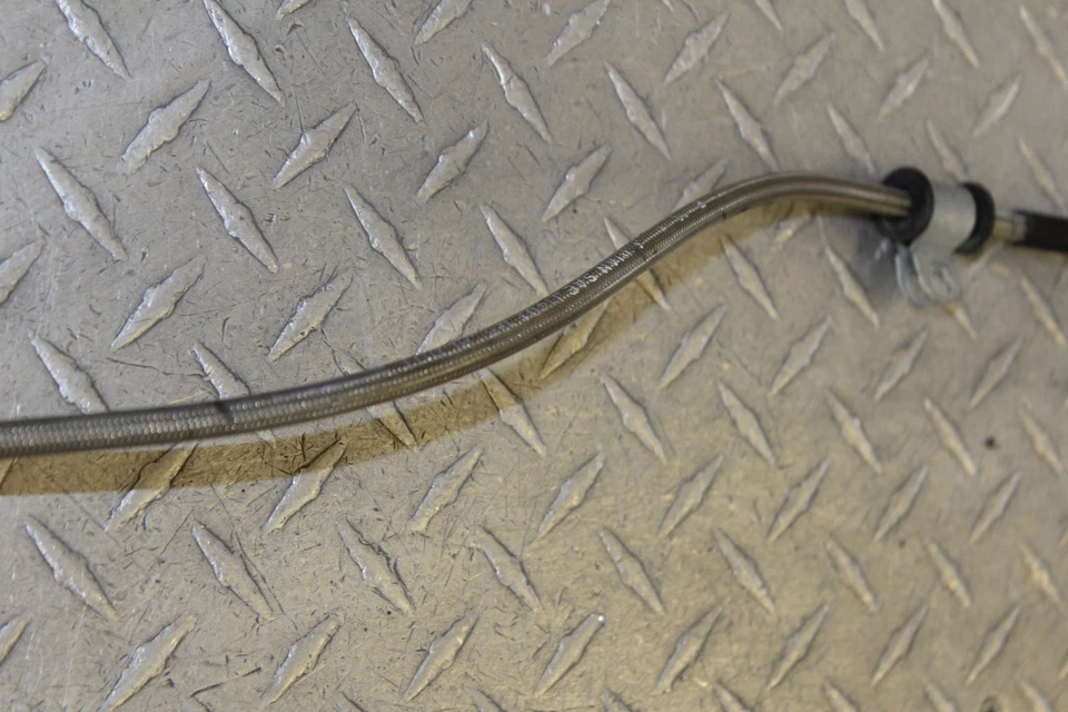 Mangueras de pinza de freno delantera Buell Lightning XB12S 2004 Foto 3 de 4