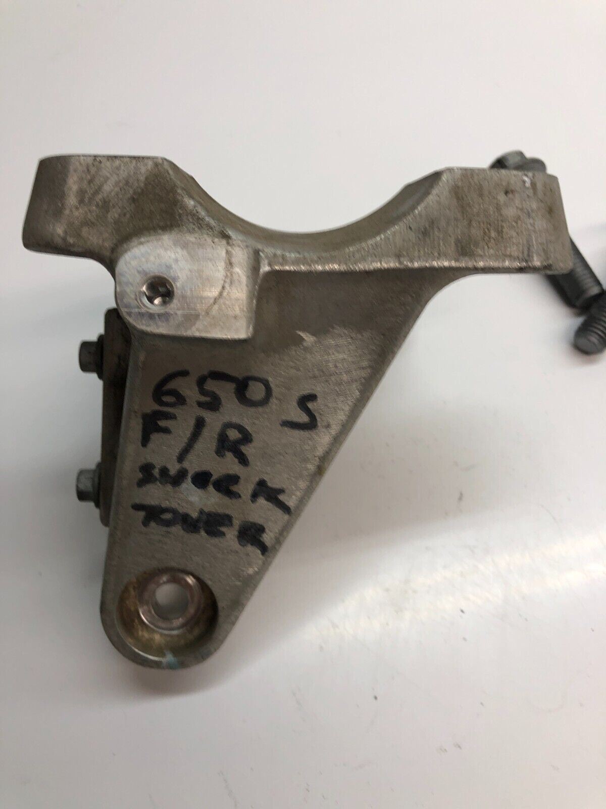 MCLAREN 570S 650S 720S STRUT MOUNT BRACKET WITH BOLTS OEM 11A7432CP 11A7143CP