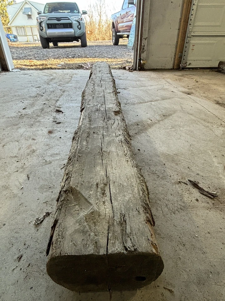 "Antiguo tronco de borde vivo de viga de castaño americano recuperado de 1778 125"" historia del manto" Foto 3 de 4