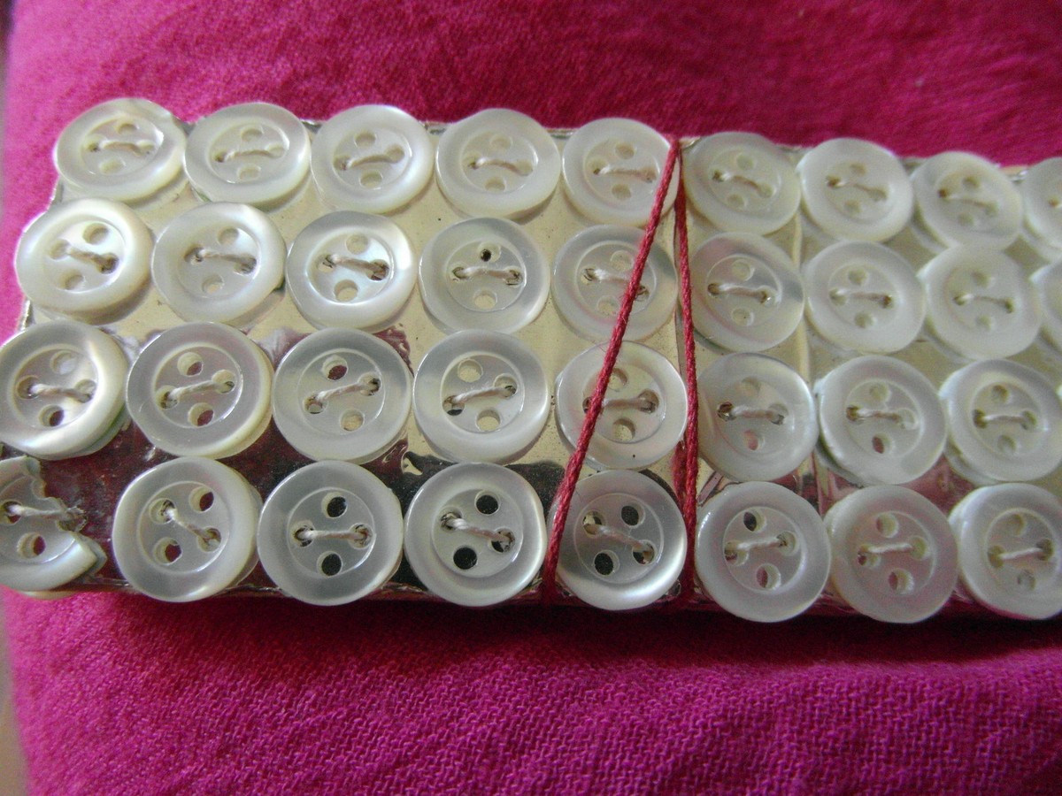 Lot De 3 Boutons Anciens En Nacre – Diamètre 10 Mm, Blancs, 4 Trous, Pour Chemises, Mercerie Vintage