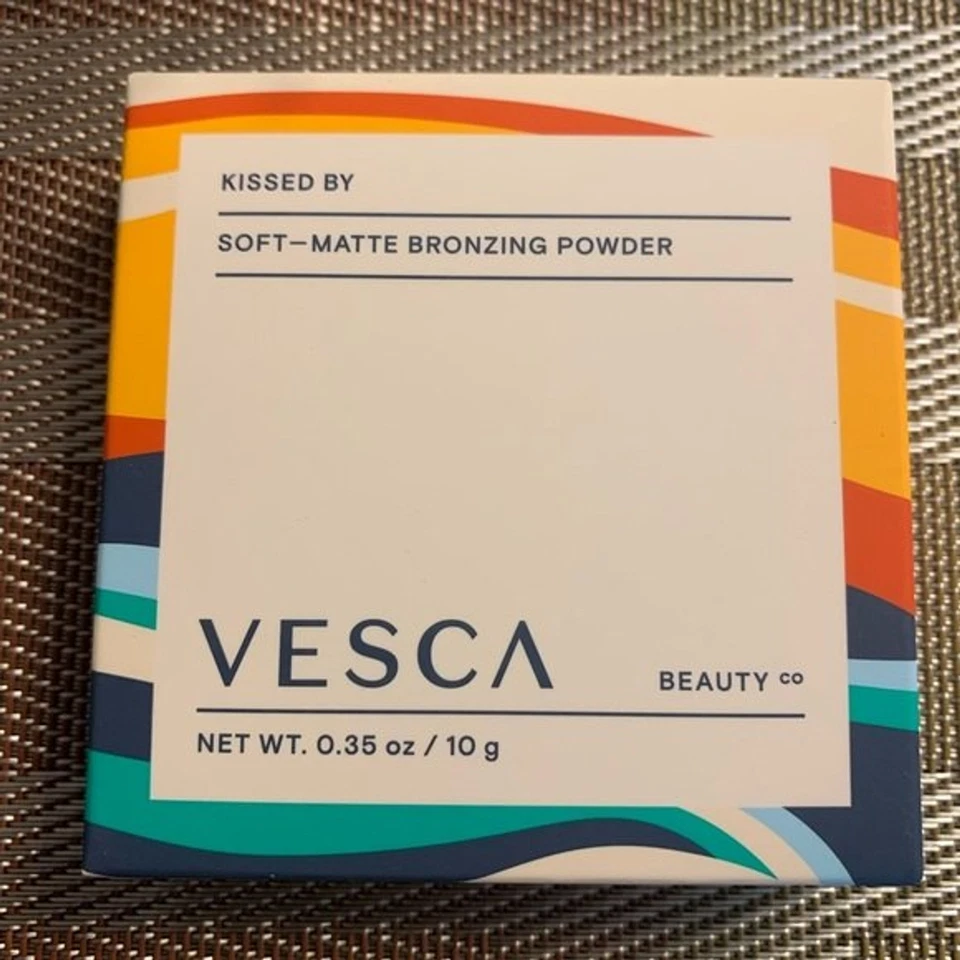 Vesca Matte Bronzing Powder Kissed by Diana - Image 3 of 4