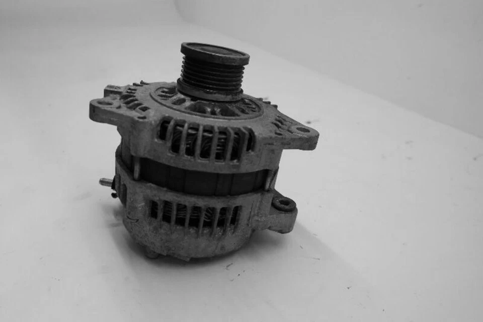 Alternador usado compatible con: Nissan Rogue QR25DE 2008 2,5 grado A Foto 3 de 3