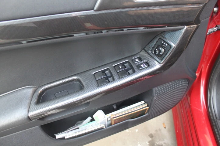 Interruptor de ventana de fibra de carbono para conductor derecho para Mitsubishi Lance 2010-2016 Foto 3 de 4