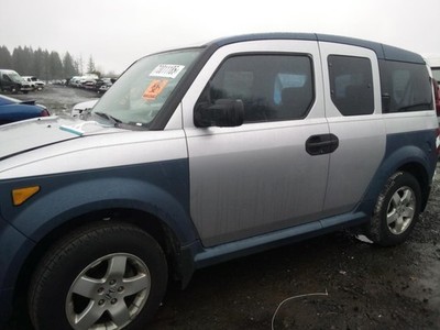 Used Wheel fits: 2005 Honda Element 16x6-1/2 alloy 5 spoke Grade C