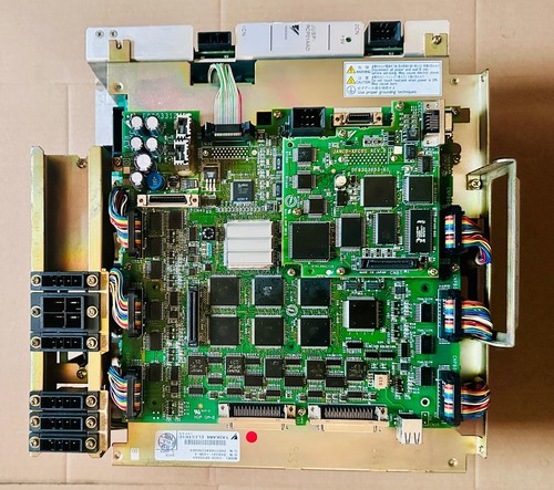 Yaskawa CACR-UP20AAA, legacy AC servo amplifier With JUSP-RCP01AAD