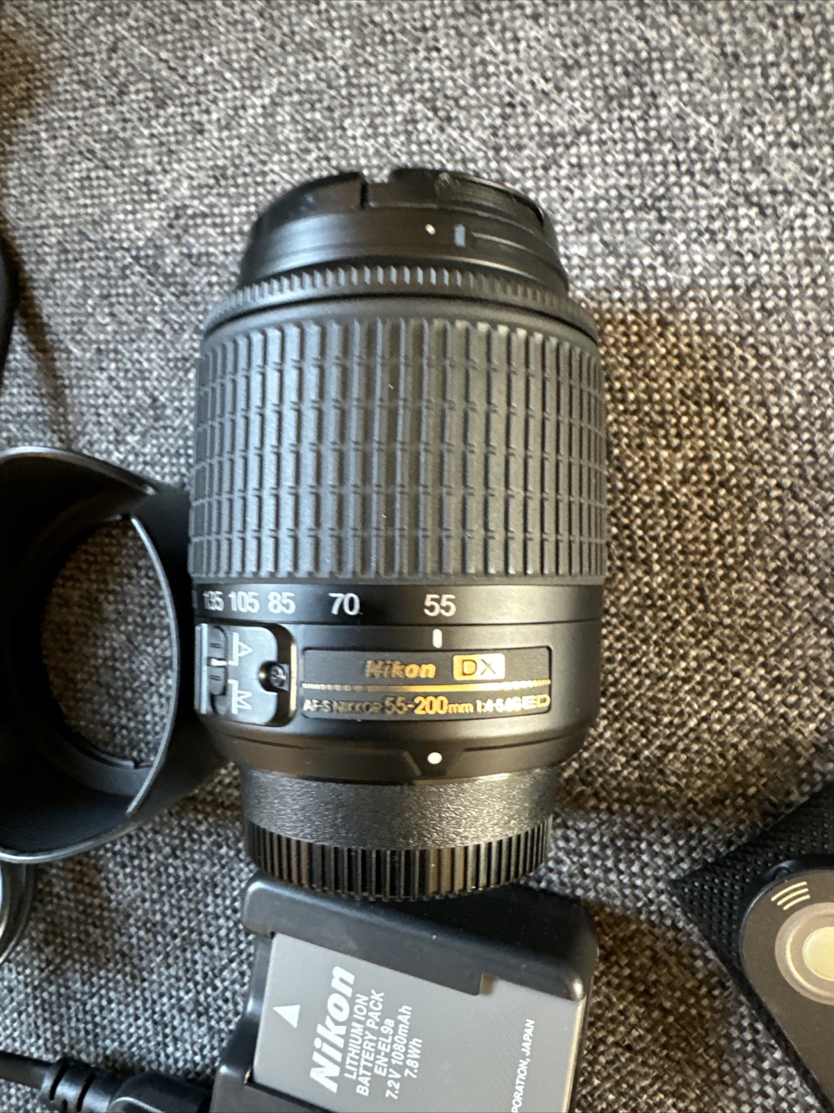 Nikon D3000 Digital SLR Camera with 1855mm VR Lens Kit And 55200mm