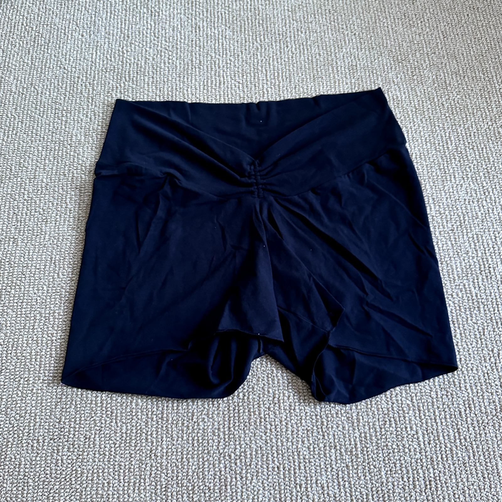 Skims Soot Twist Biker Shorts, Size 4X NWT-image