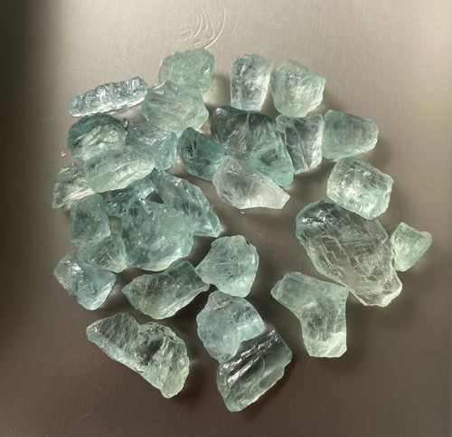 Light Blue Aquamarine Rough @ 188 cts From Madagascar - Picture 2 of 4