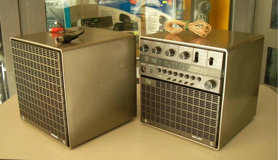 PHILIPS 22 AH780 SINTO-AMPLIFICATORE CON DIFFUSORI INCORPORATI*** Perfetto*** - Immagine 3 di 4