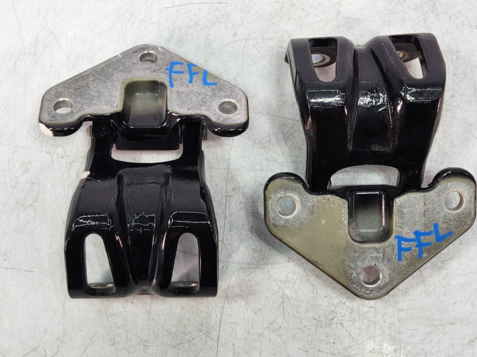 ✅ 11-16 OEM Ferrari FF Front Left Driver Door Hinge Upper Lower Black SET