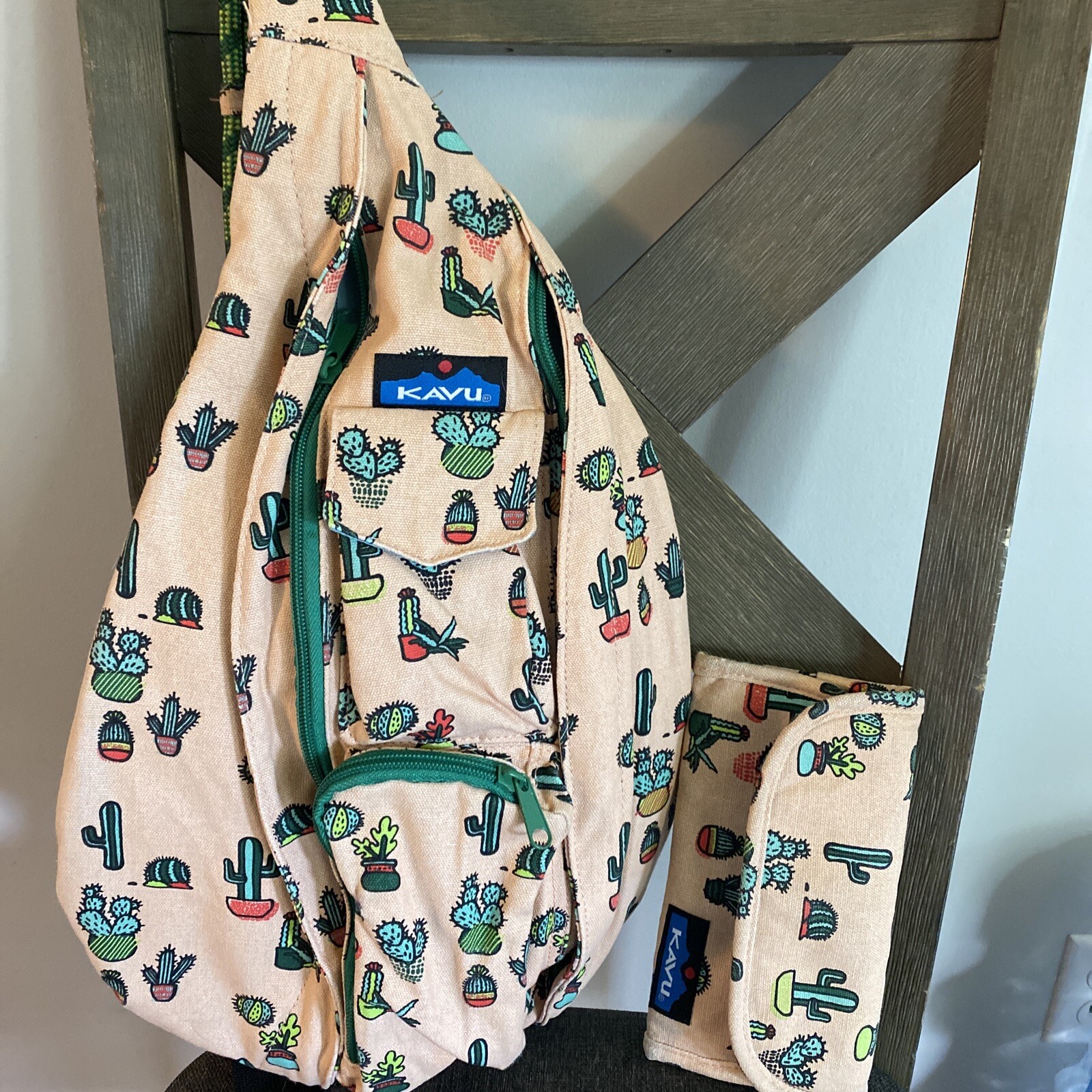 HTF Kavu rope Bag And Wallet Prickle Perfect - image 1