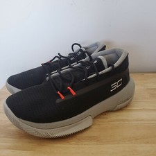 Under Armour Grade School UA SC 3ZER0 III Basketball Shoes US Youth Size GS 5.5Y