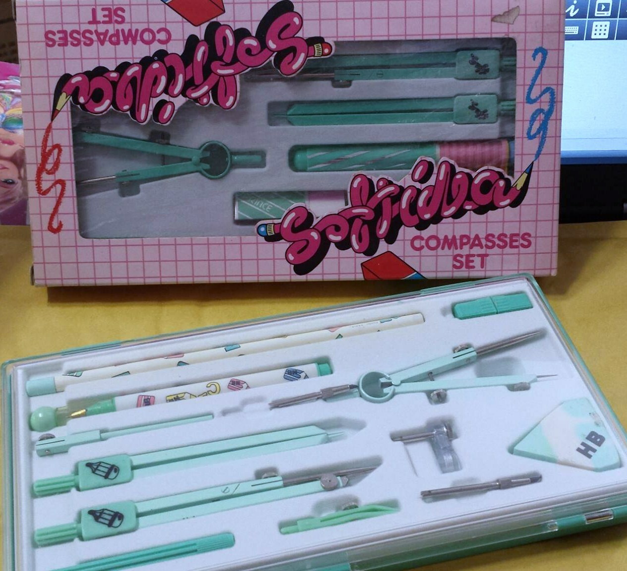 Compasso set 13pezzi 105x210x25  verde acqua c/scatola plastica Atlas