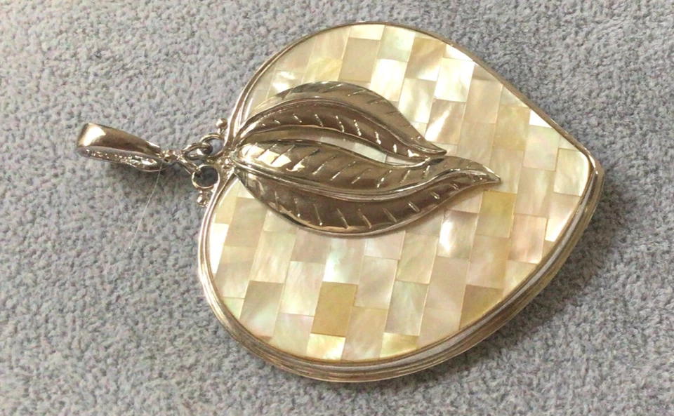Sajen 925 Checkerboard Abalone Heart Pendant Large Leaf Accent Quality Chain - Image 2 of 4