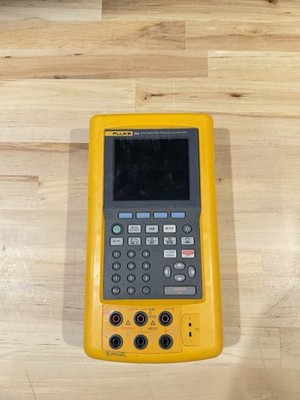 FLUKE 744 DOCUMENTING PRCESS CALIBRATOR (PARTS ONLY) FOR PARTS - DOESN T WORK