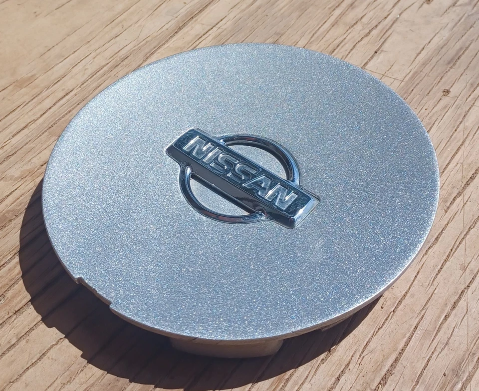 Tapa central Nissan Máxima 2009-2015 número de pieza 999W1 7F150 repintada Foto 2 de 3