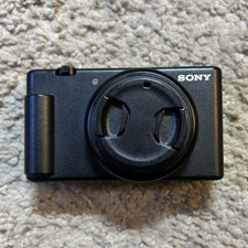 Sony ZV-1F Compact Camera 20.1MP Touch Screen Black w Battery USB Charger