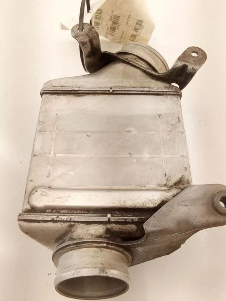 BMW 550i F10 2011 4,4 L pasajero derecho doble turbo intercooler OEM 7575404-03 Foto 4 de 4