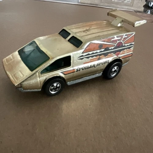 Vintage Spoiler Sport Van 1976 Hot Wheels Gold Hong Kong Die cast Chrome Mattel