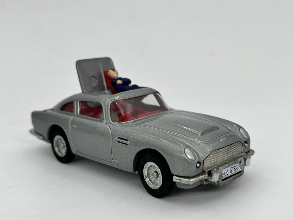 Corgi toys Aston Martin DB5 James Bond limited edition NOS/OVP - Immagine 2 di 4