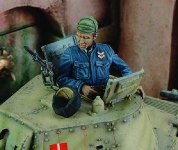 ROYAL MODEL GERMAN SS UNTERSCHARFUHRER WWII Scala 1:35 Cod.RM527