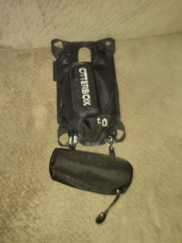 OtterBox Utility Series Latch II Strap Case 8" Tablet - Picture 4 of 8