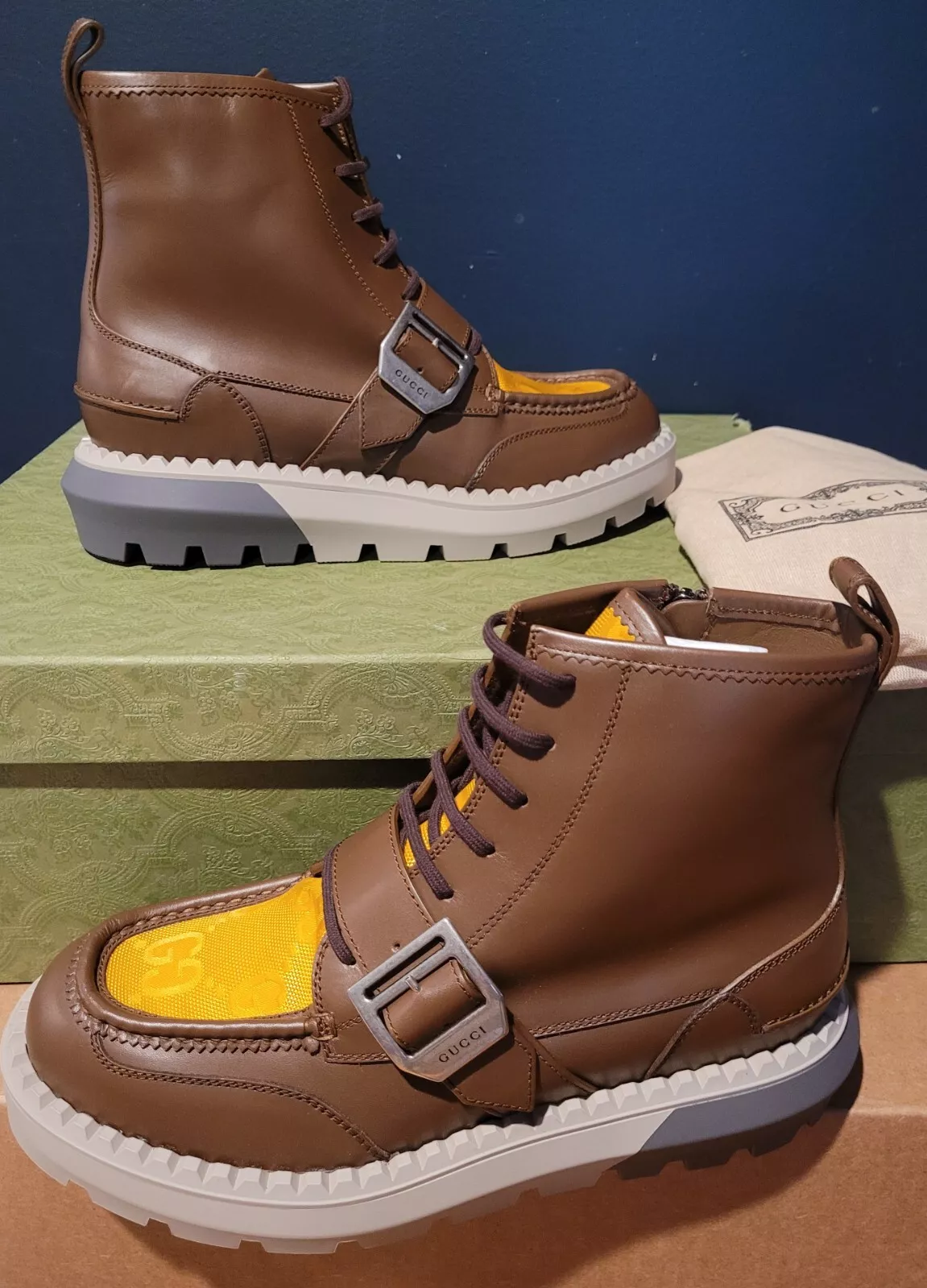 BOUCLE DE BOTTE À LACETS NEUVE AUTHENTIQUE GUCCI 