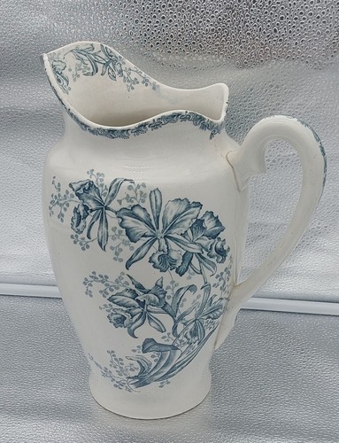 BROC A EAU ANCIEN FAIENCE D'ORCHIES NORD DECOR BLEU AUX ORCHIDEES H 29cm 1900 - Foto 1 di 8