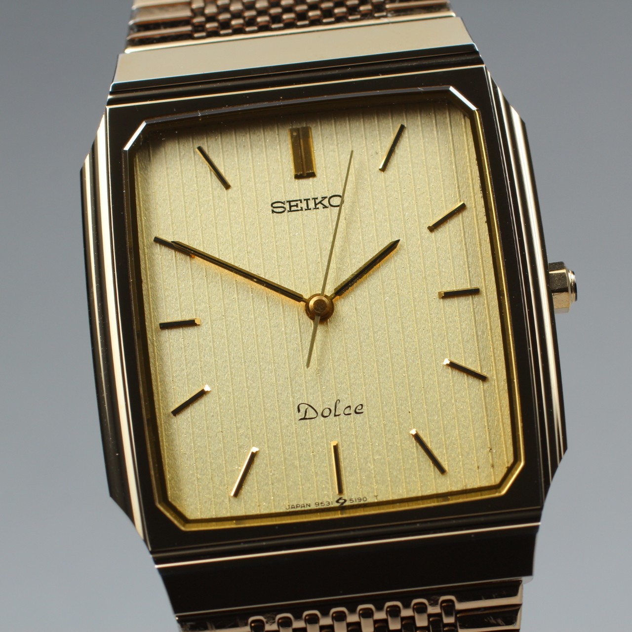 Vintage JAPAN Tank [MINT] From 9531-5160 Men's Quartz Tungsten SEIKO Watch Dolce - vintagewatches.pk