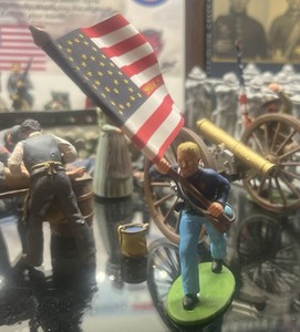 nicely detailed hand painted civil war toy soldiers 20th Maine Flag Bearer