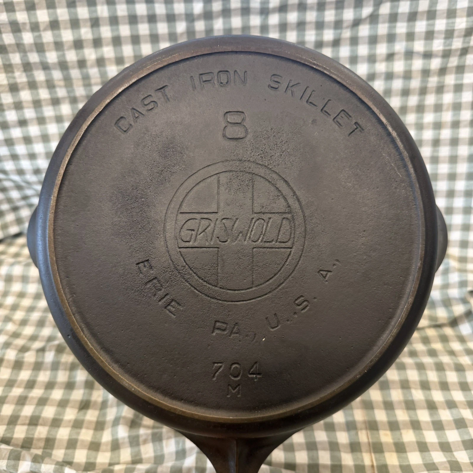 Griswold no. 8 Cast iron Pan LBL Slant Logo Erie, PA U.S.A. beautifully restored