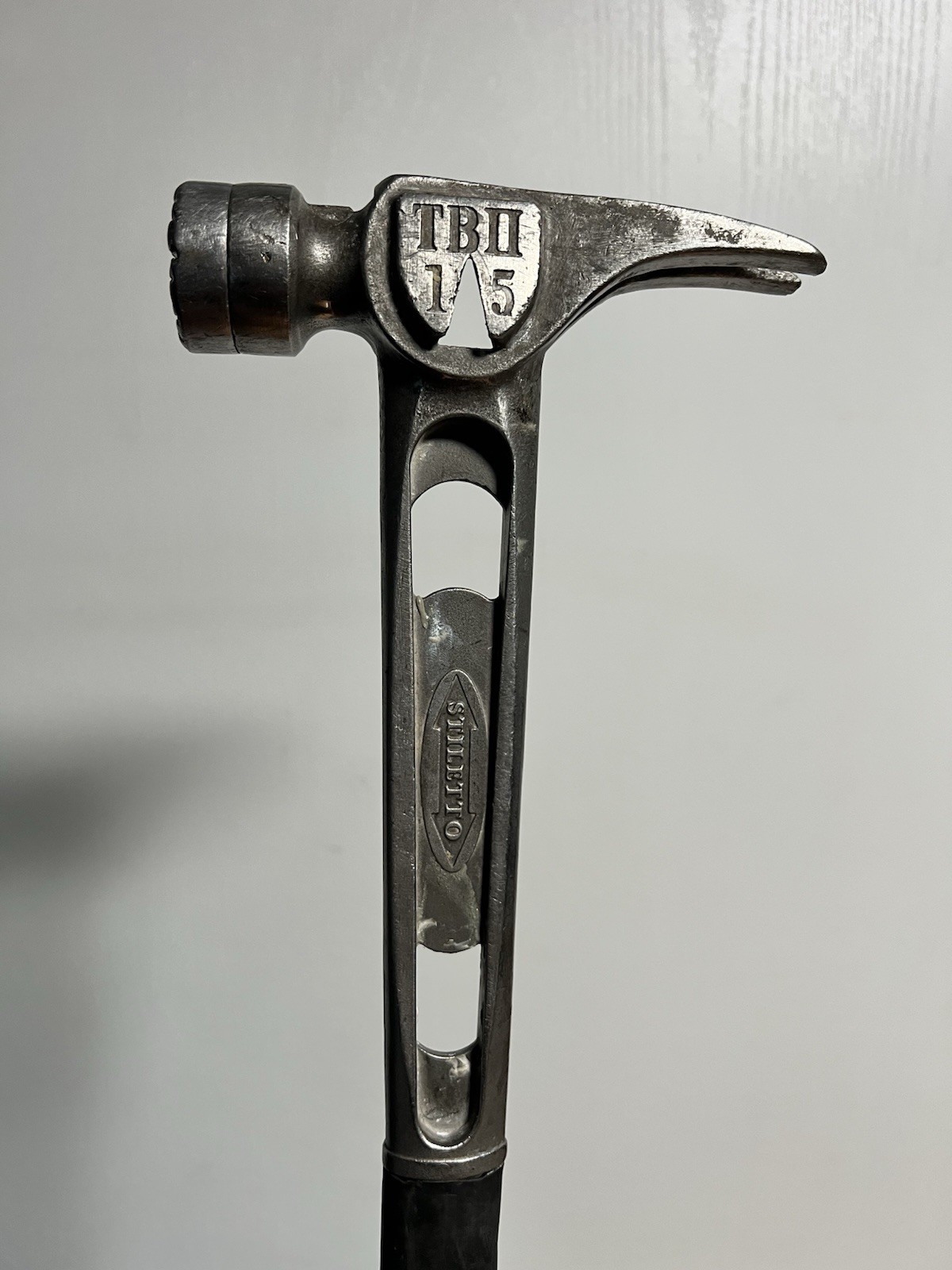 Stiletto T Bone 11 15oz TIBONE Milled/Curved Titanium Hammer