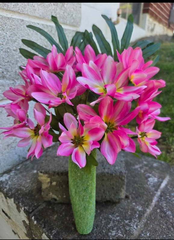 Mausoleum flower arrangement 