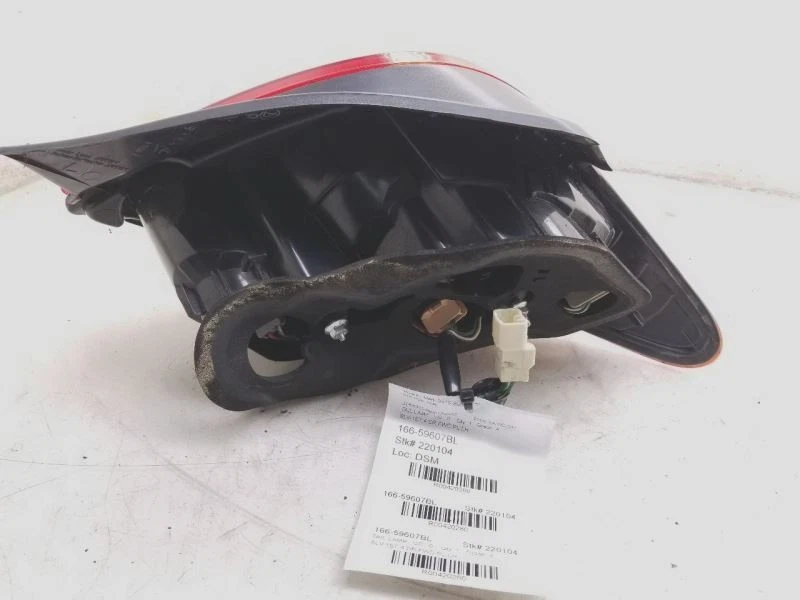 06 LUZ TRASERA IZQUIERDA SCION XA DRIVER Foto 4 de 4