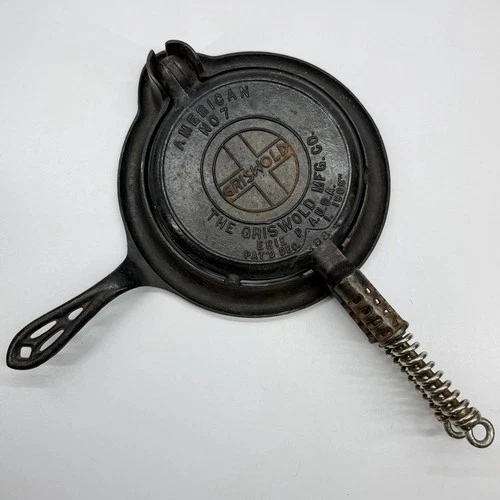 Vintage Griswold No 7 Cast Iron Waffle Iron 1908 Erie PA USA With Base Ring