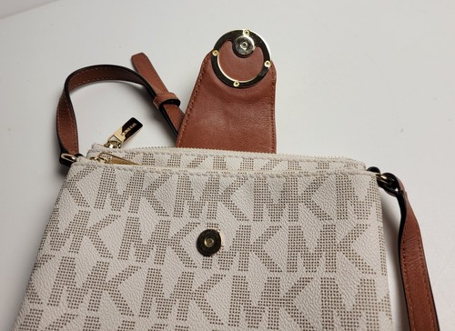 NWOT Michael Kors Fulton beige/tan double zip crossbody bag - Picture 3 of 7