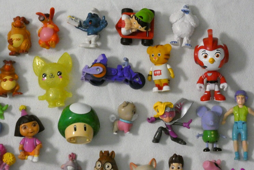 Random Mixed Toy Lot Cartoon Figures OVER 3 POUNDS! Ryan's World, Peppa, Vintage - Picture 3 of 5