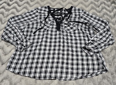 Torrid Womens Size 1 Black White Plaid Lace Up V Neck Long Sleeve Shirt