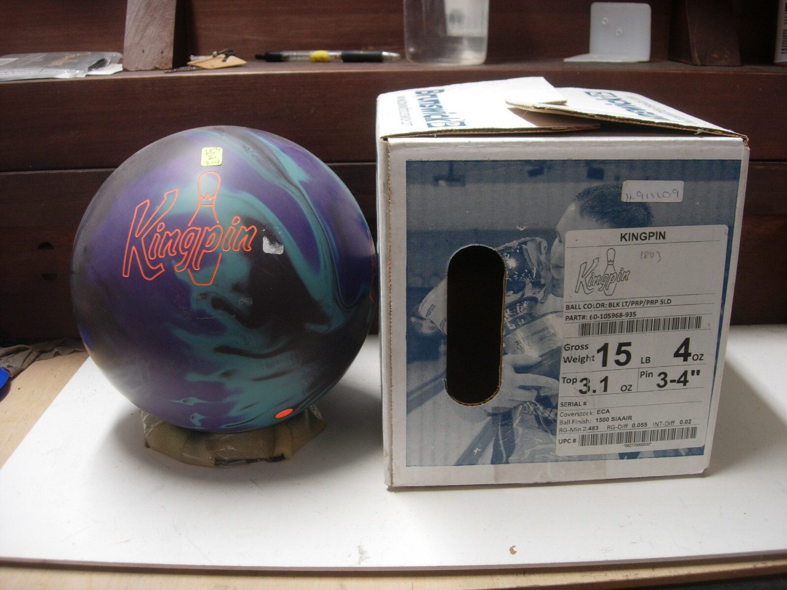 15 lb NIB Brunswick Bowling Ball KINGPIN 