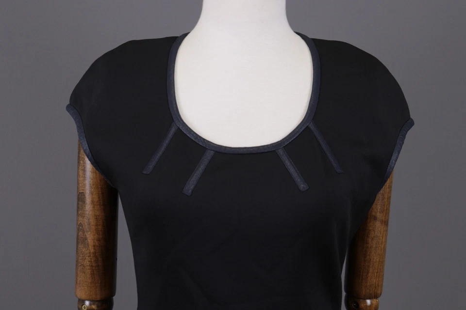 Vestido Corto Copine Manege Bata Negro Rayas Línea A Talla 36 Foto 2 de 4