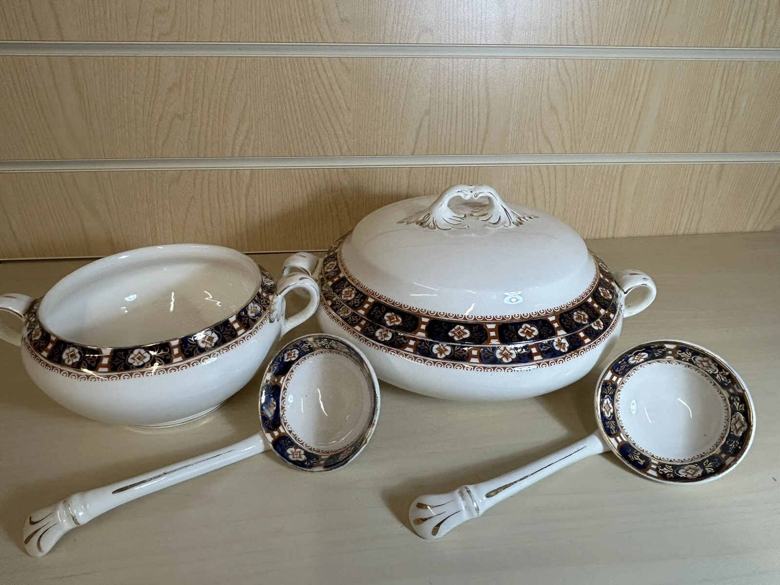 Woods Ware Balmoral Wood & Sons Semi Porcelain 2x Sauce Tureen 2x Ladle A3179