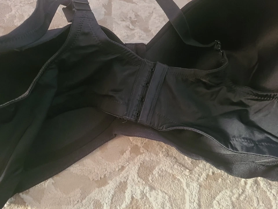 New Leading Lady 5042 Full Coverage Molded Soft Cup Wireless Bra Size 48 C - Image 2 of 3