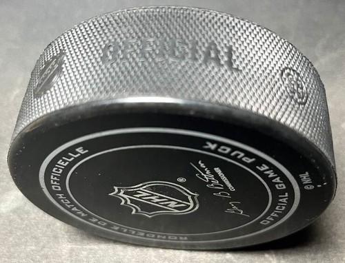 Autographed NHL Official Game Puck Anaheim Ducks Mascot Wild Wing RARE - Picture 4 of 5