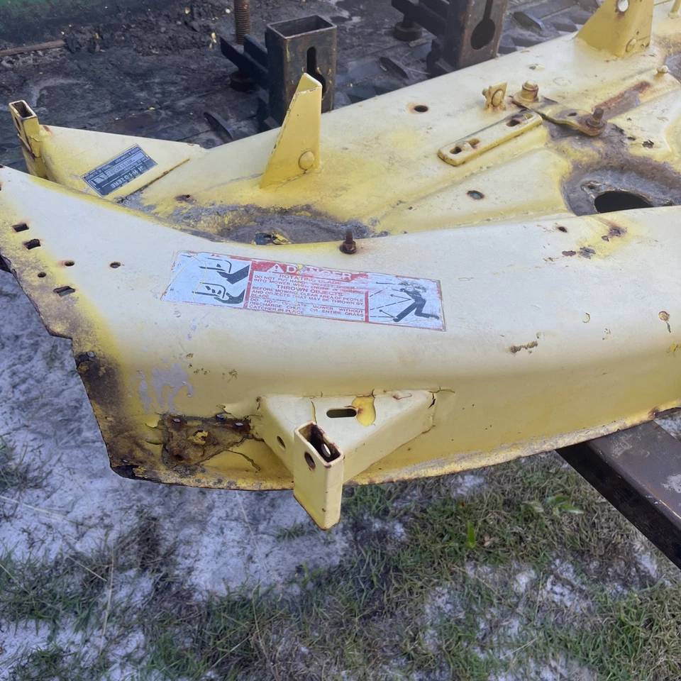 JOHN DEERE 316 318 332 50 CUBIERTA CORTACÉSPED CARCASA AM100164 Foto 4 de 4