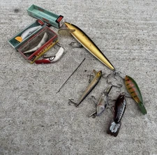 Lot Of 8 Vintage Fishing Lures Rapala Lazy Ike Mirrolure 18 Magnum