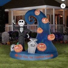 8.5 Hollween pre-lit Nightmare before before Christmas inflatable